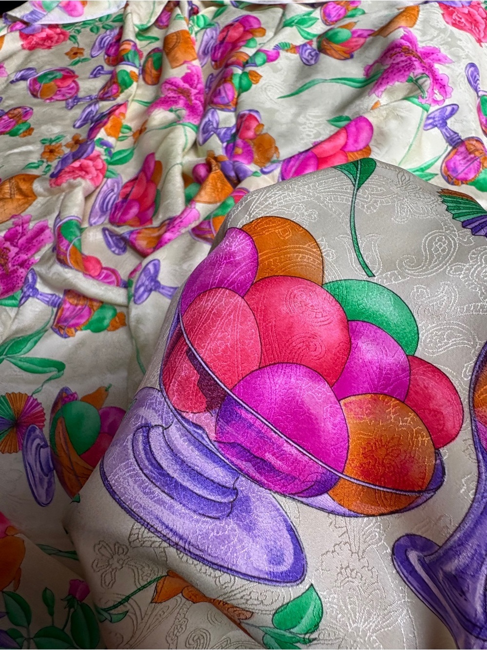 RARE Collectable Silk Leonard Paris Fabric (2 yards) - Picture 3 of 11